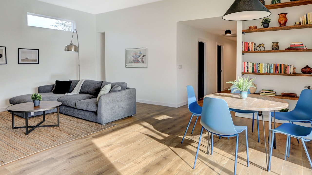 Photo of Livingroom in Royal Crest Rancheros