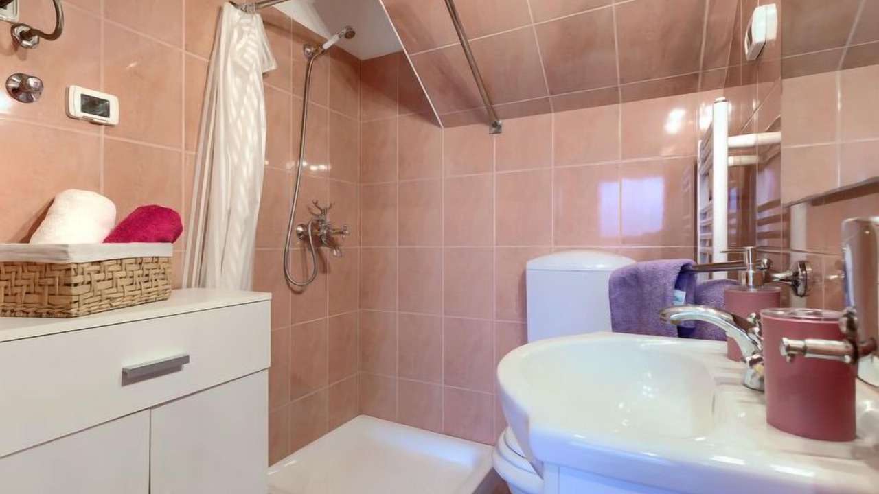 Photo of Bathroom in Muzini