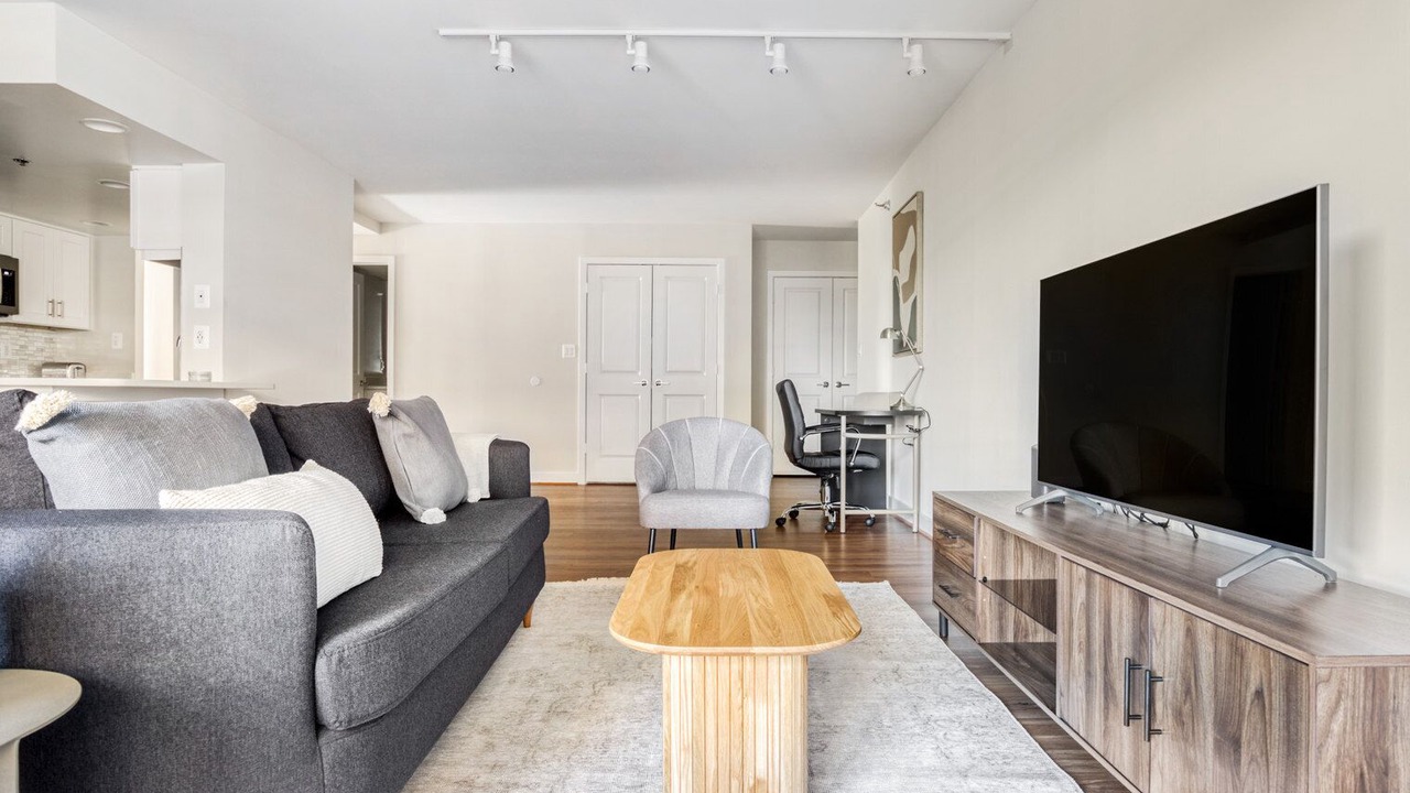 Photo of Livingroom in Ballston