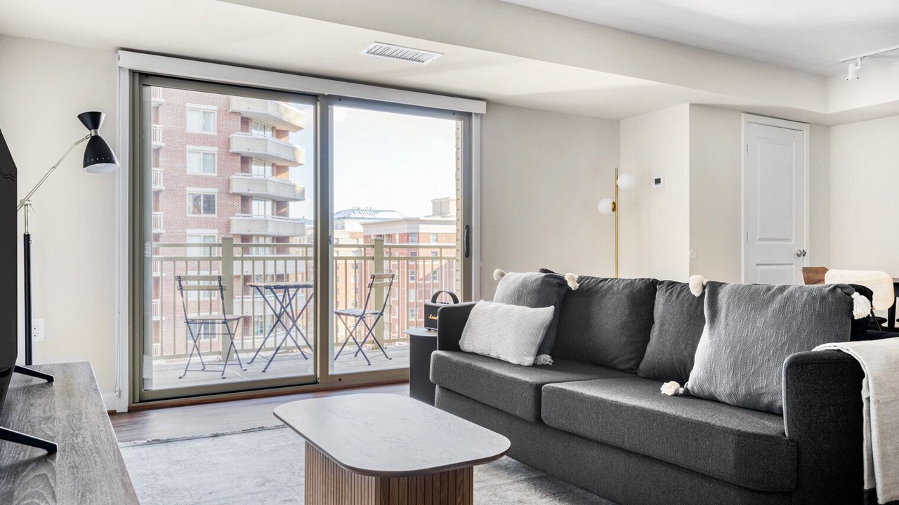 Photo of Livingroom in Ballston