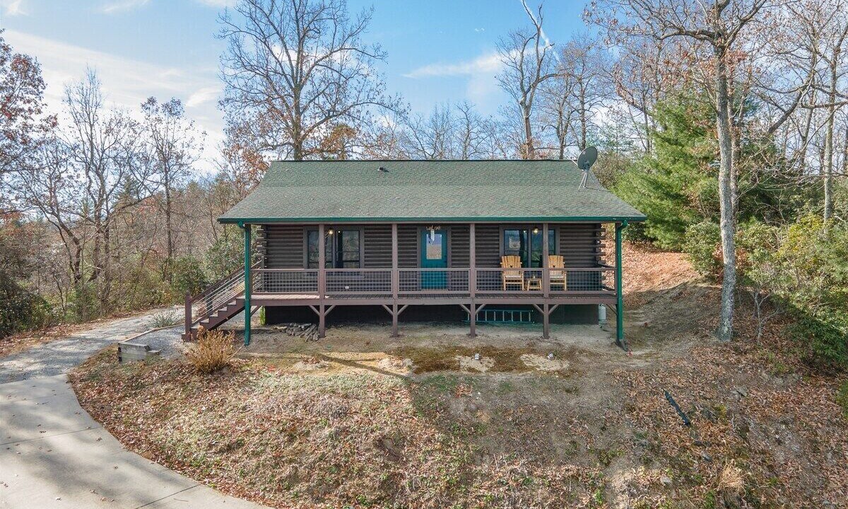 Photo of Outdoor in Hendersonville