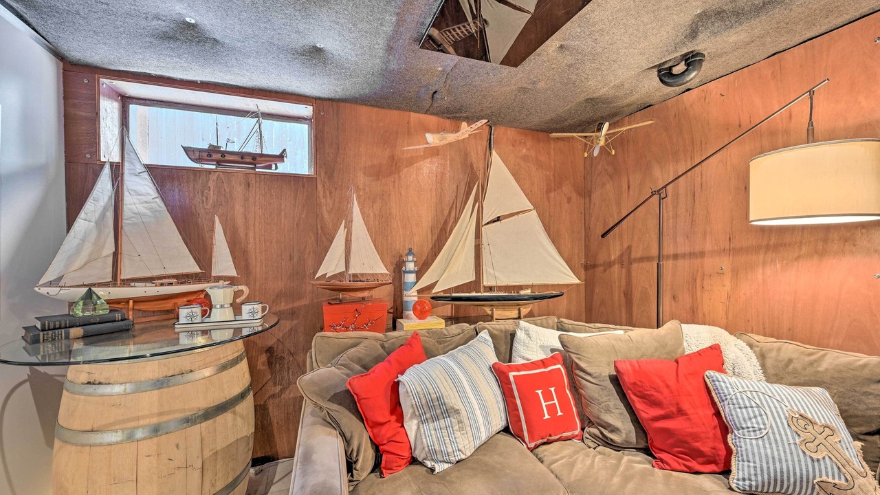 Photo of Bedroom in Edmonds