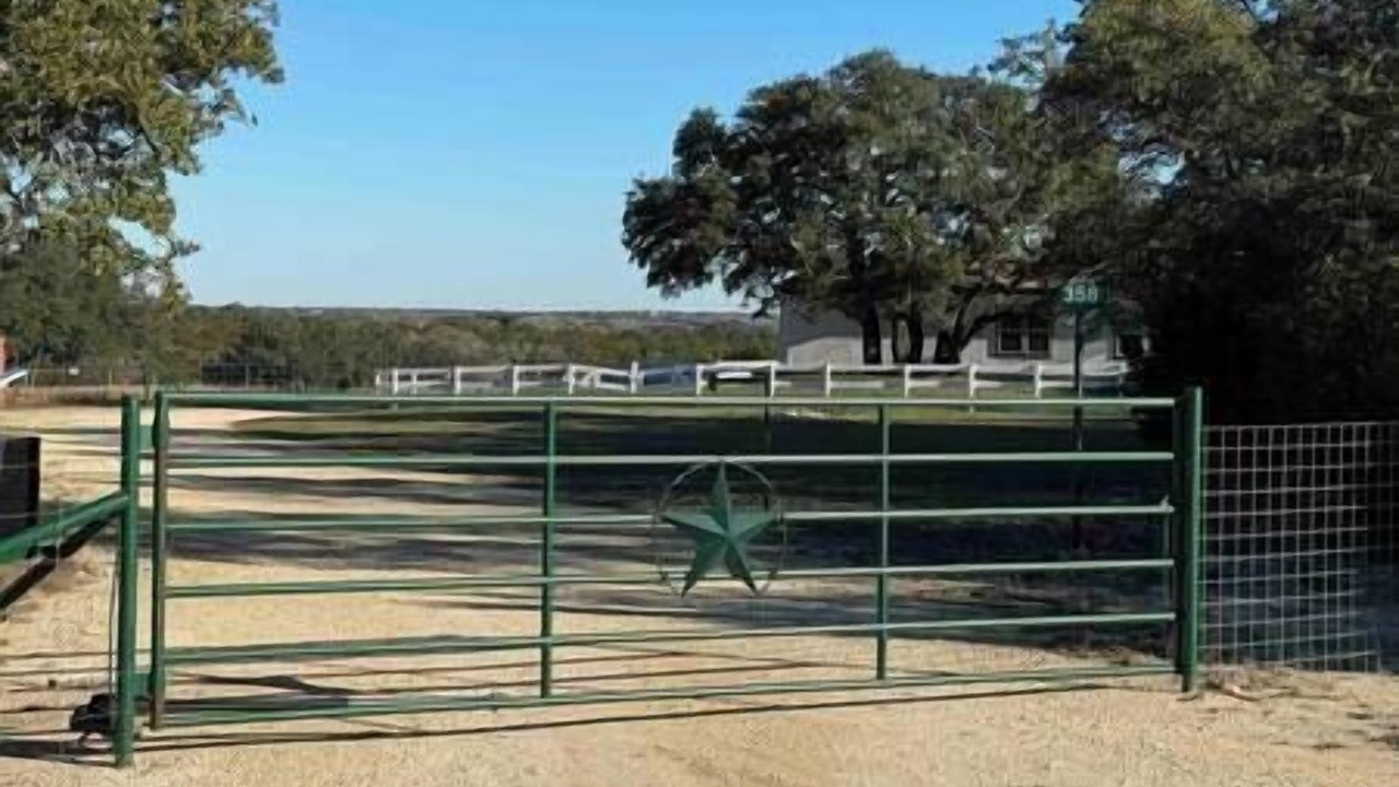 Photo of Others in Bertram