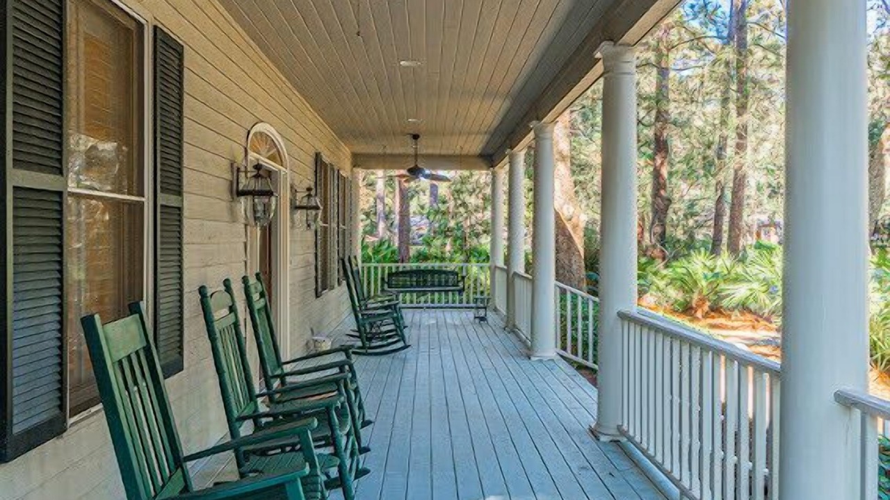 Photo of Patio Balcony in Heritage Woods