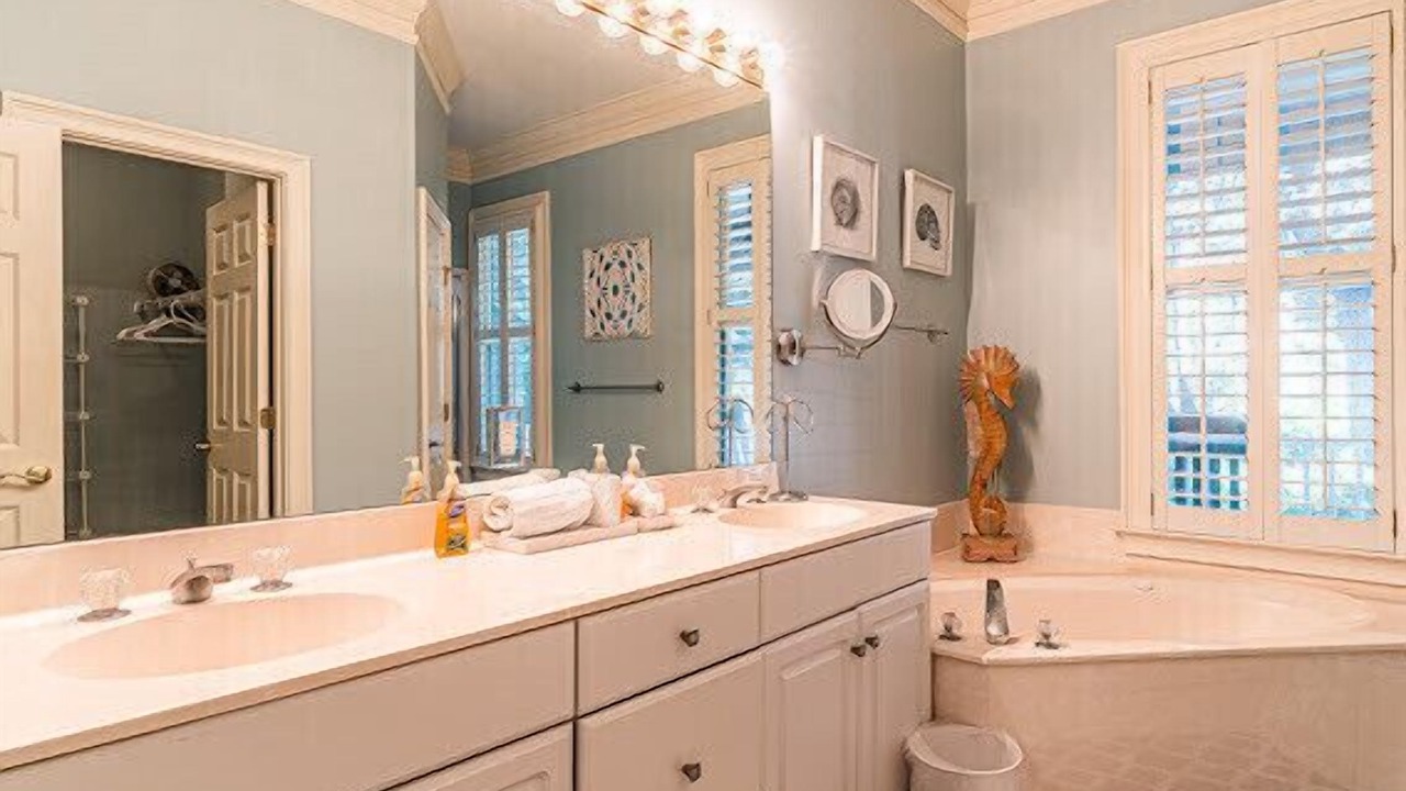 Photo of Bathroom in Heritage Woods