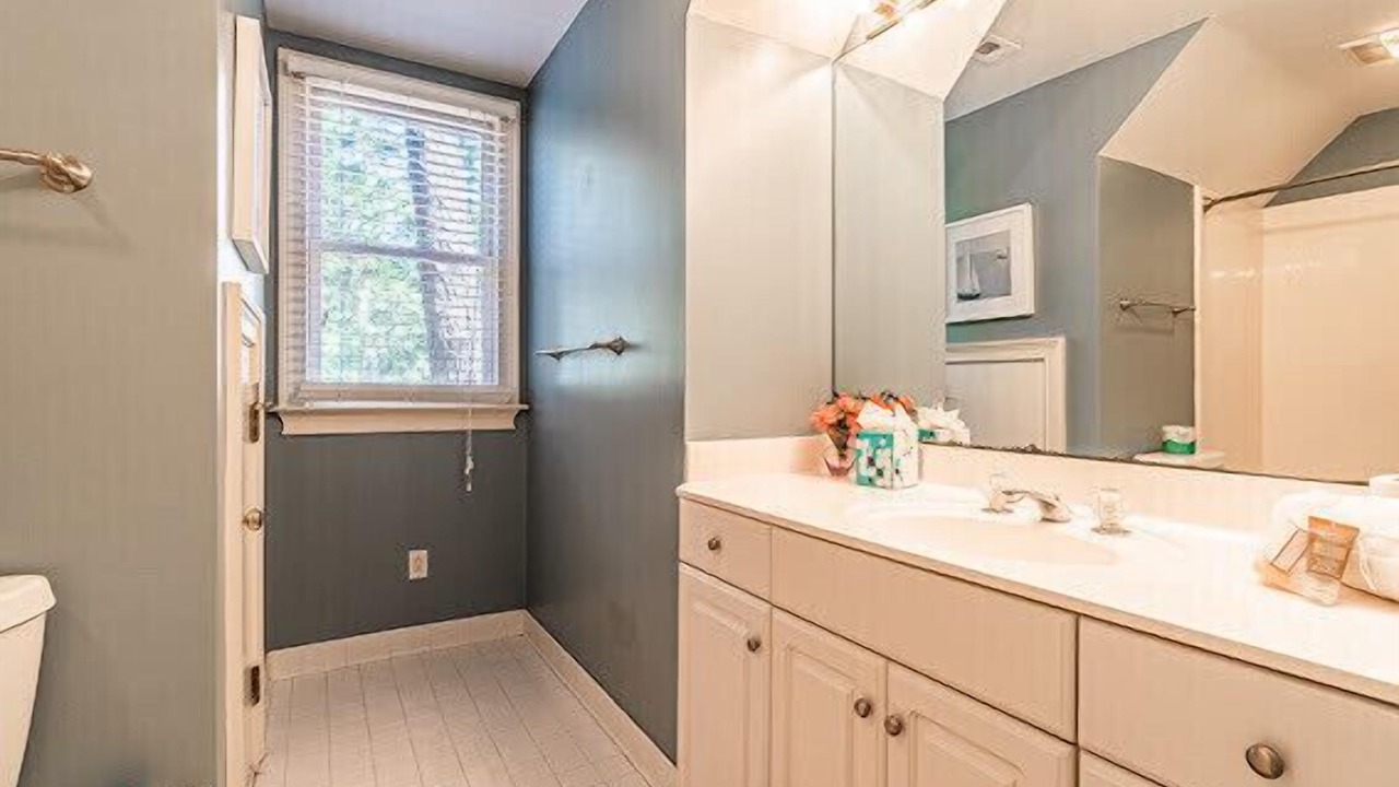 Photo of Bathroom in Heritage Woods