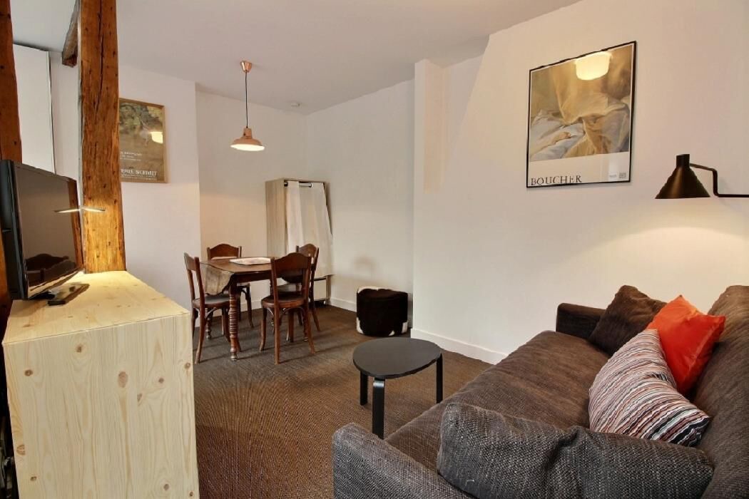 Photo of Livingroom in Notre-Dame-des-Champs