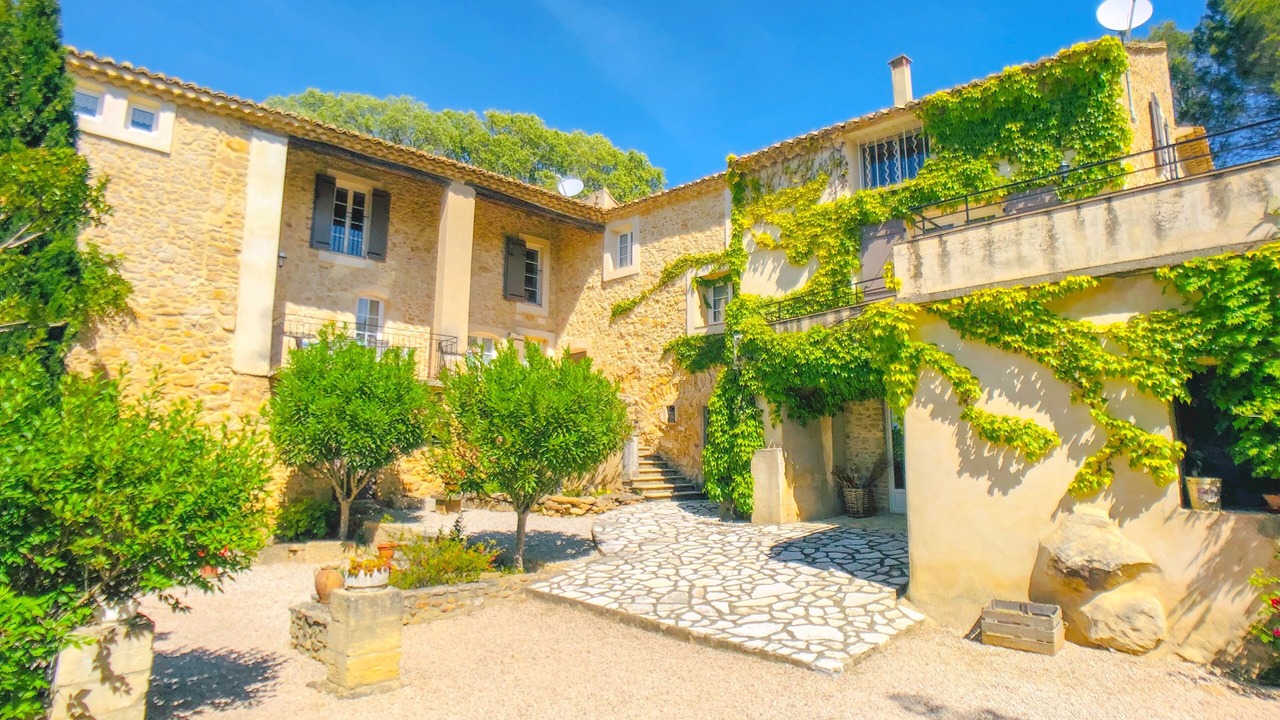 Photo of Outdoor in Tresques