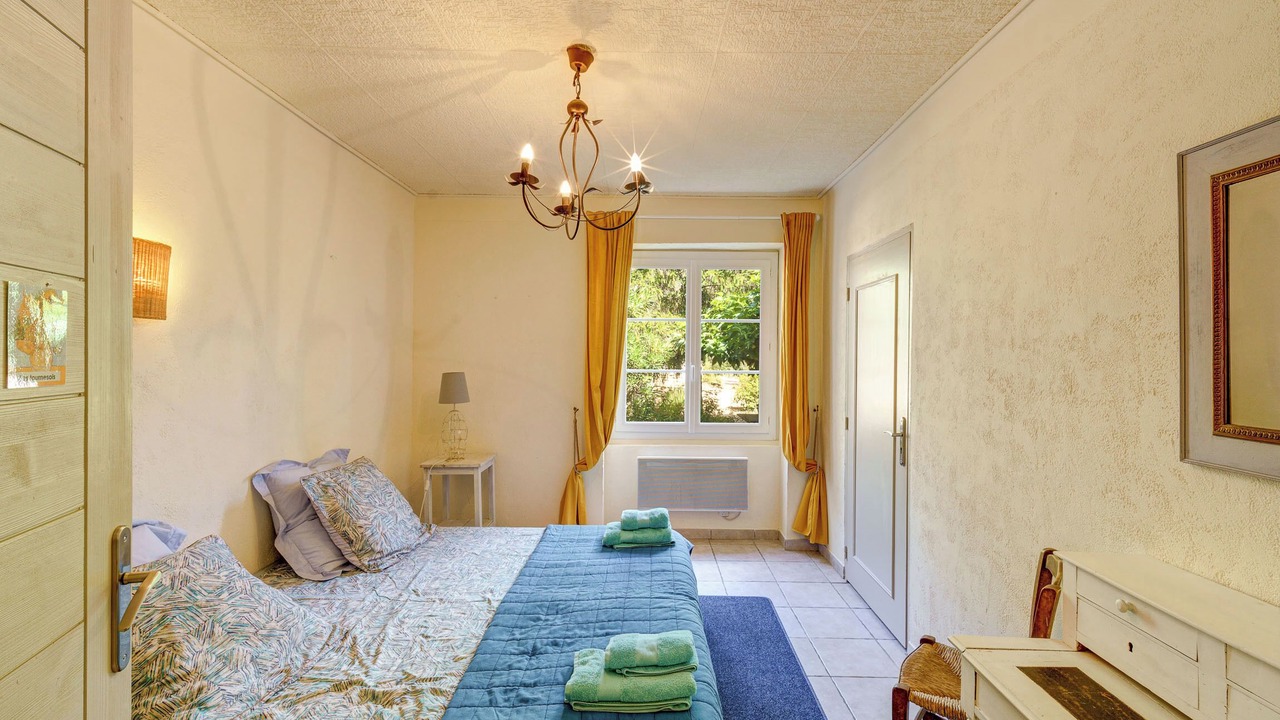 Photo of Bedroom in Tresques