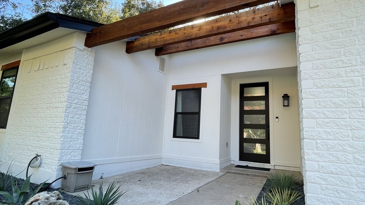 Photo of Outdoor in McNeil