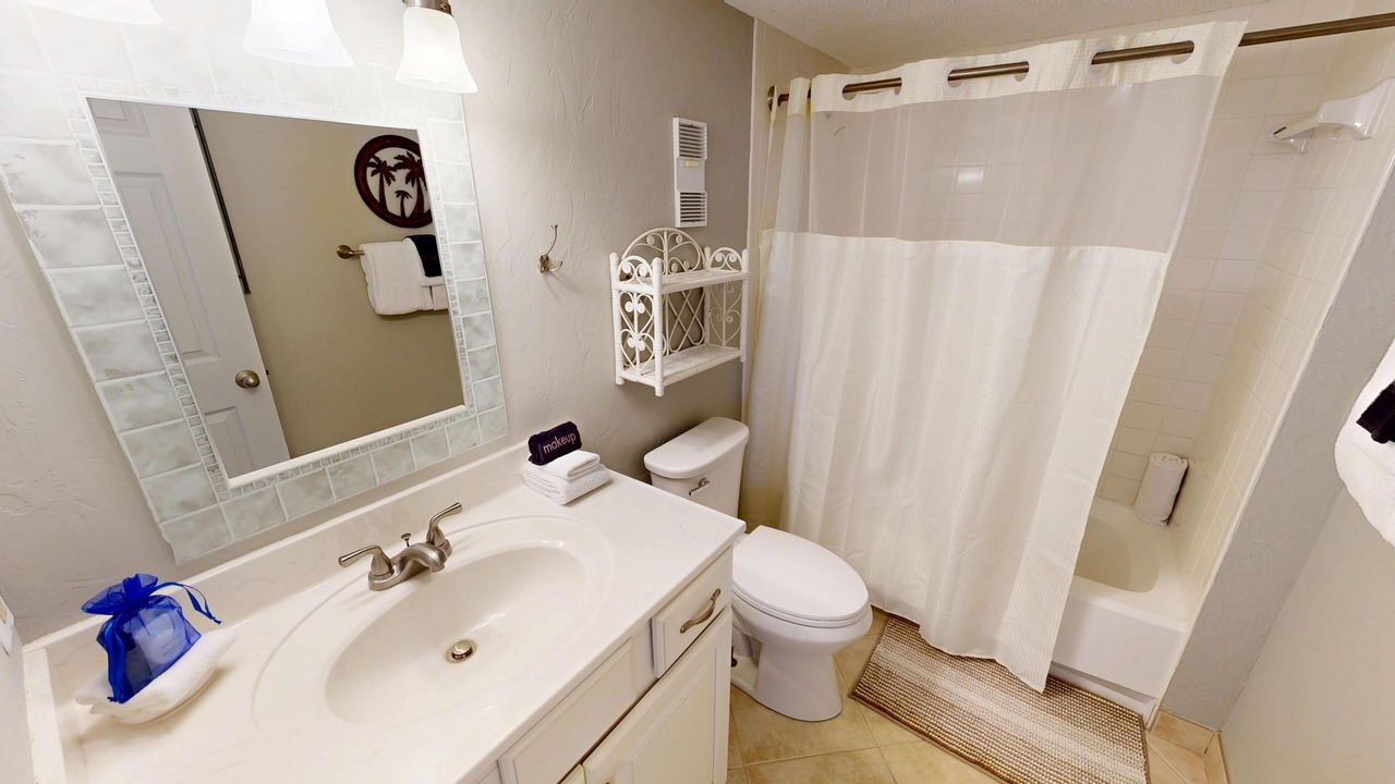 Photo of Bathroom in Holiday Isle