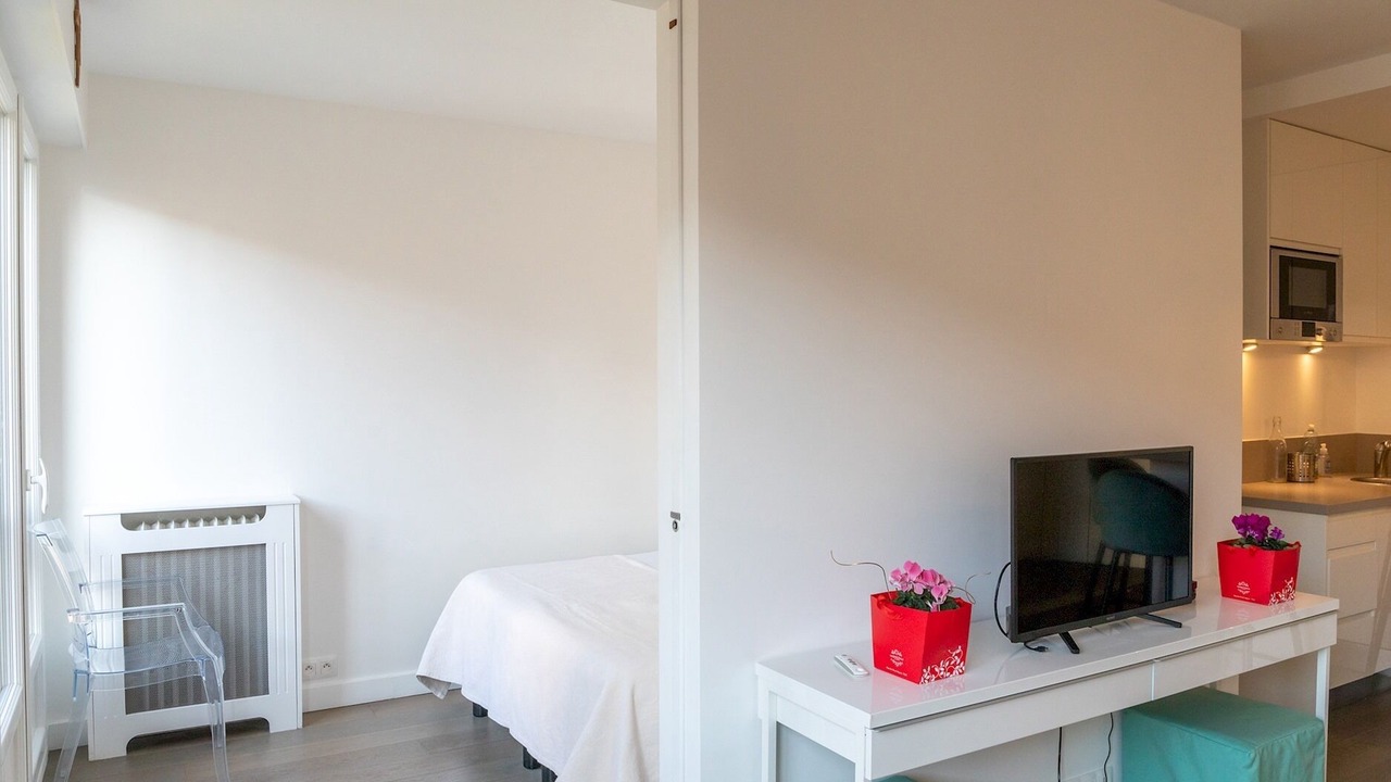 Photo of Bedroom in 7th Arrondissement