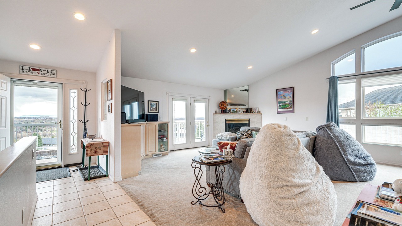 Photo of Livingroom in Great Falls