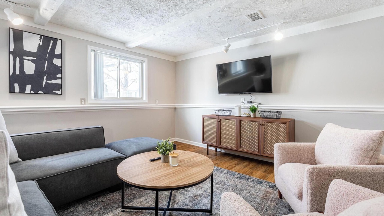 Photo of Livingroom in Royal Oak