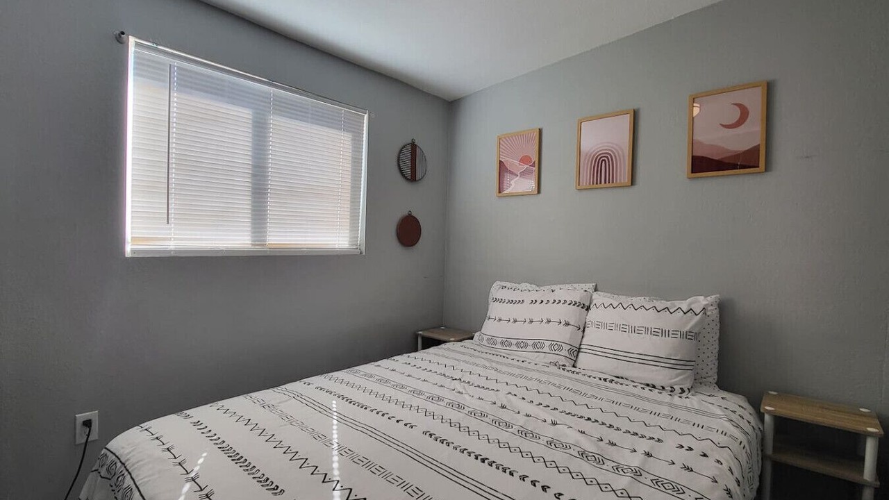 Photo of Bedroom in Garfield