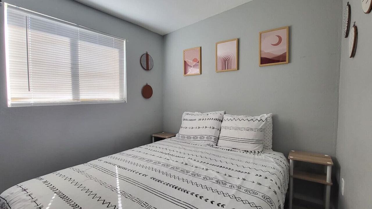 Photo of Bedroom in Garfield