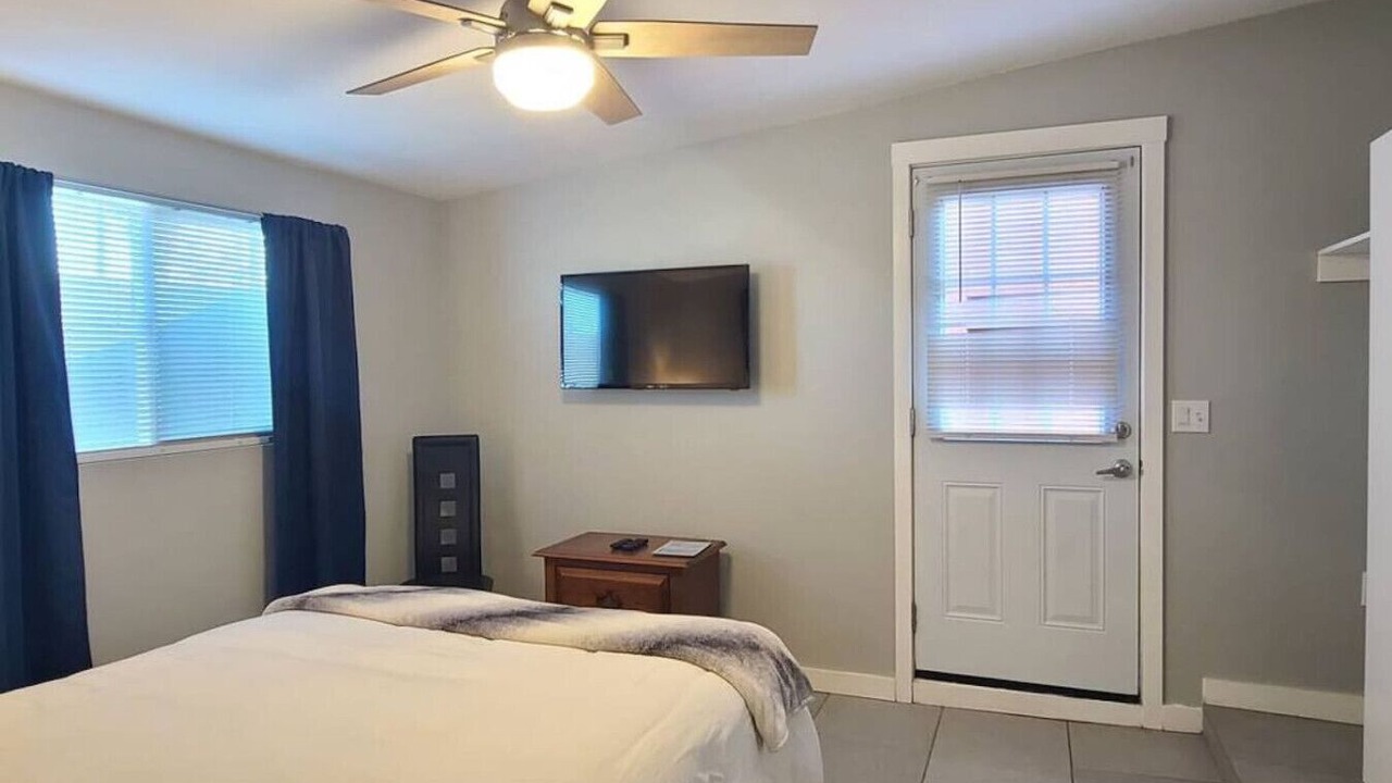 Photo of Bedroom in Garfield
