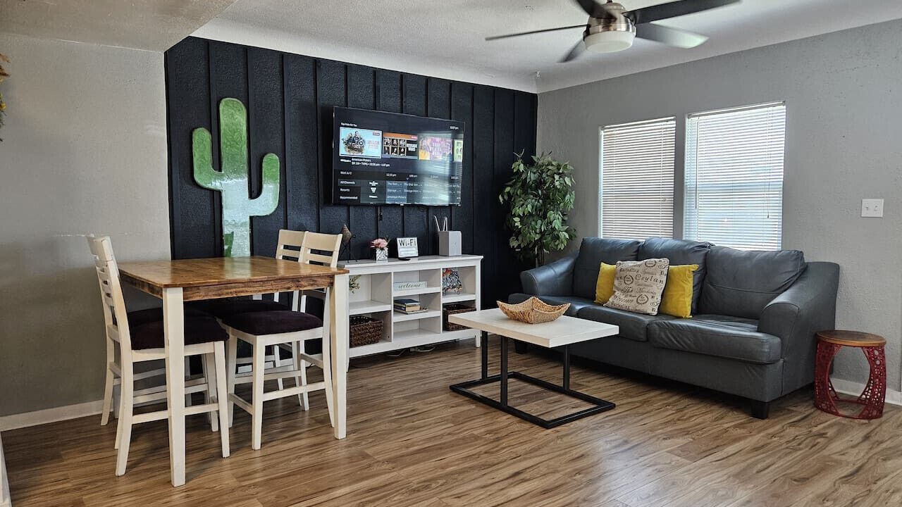 Photo of Livingroom in Garfield