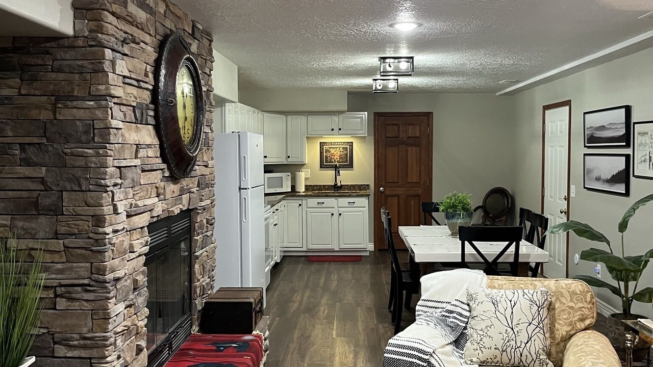 Photo of Livingroom in Cedar City