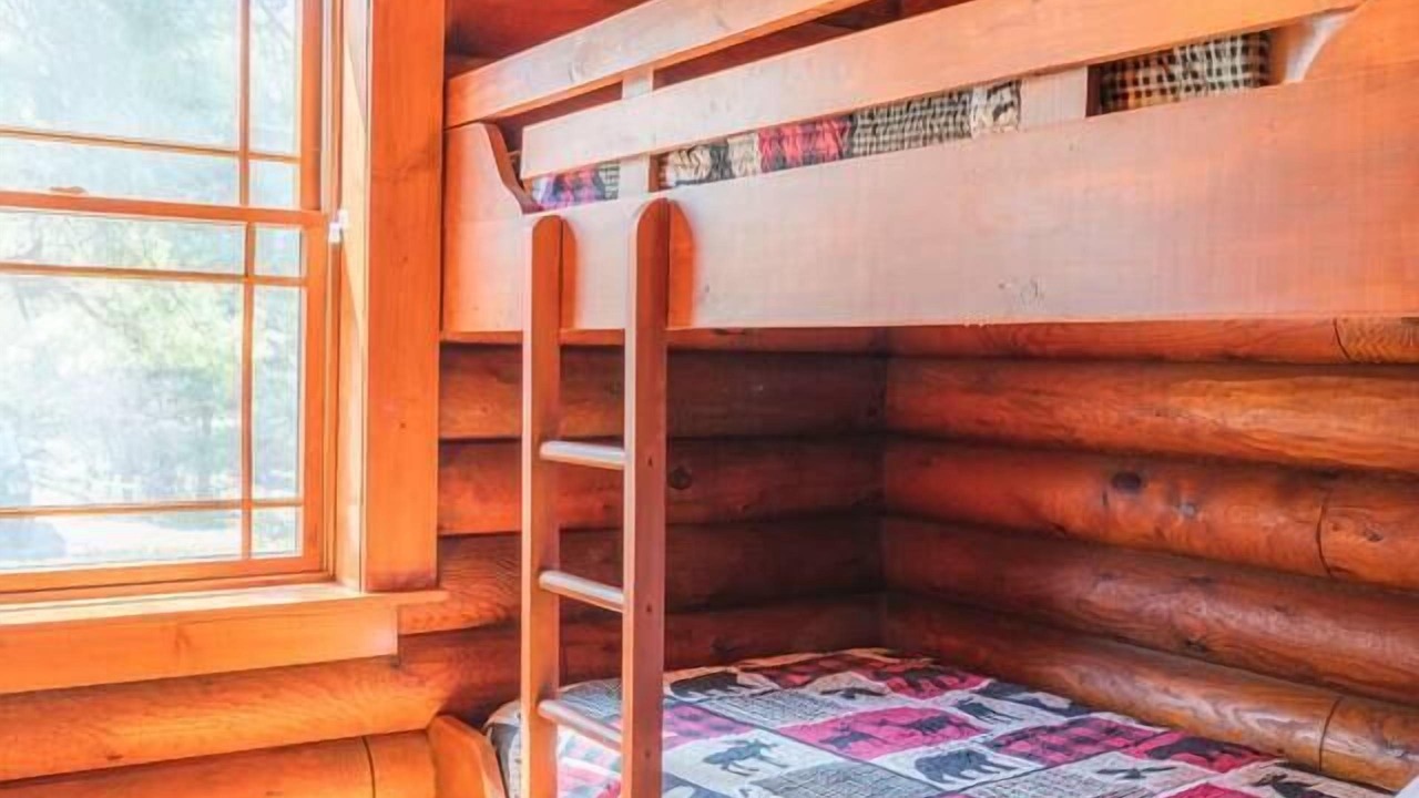 Photo of Bedroom in Pigeon