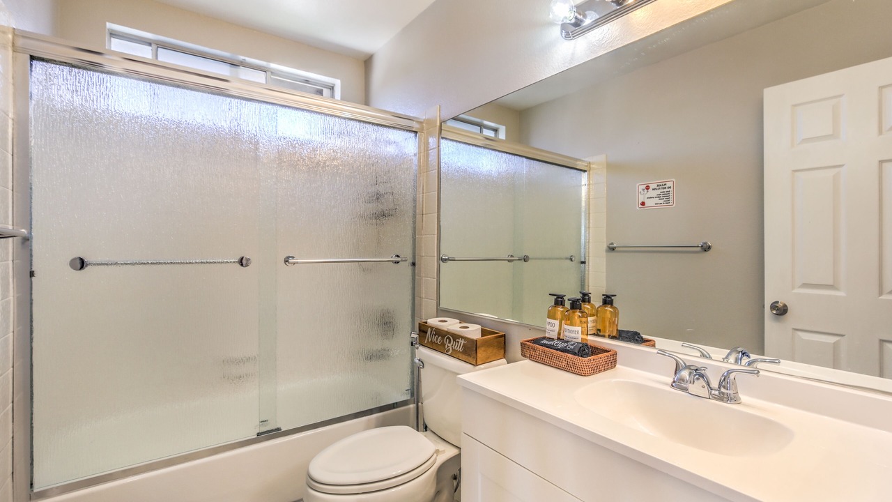Photo of Bathroom in Canyon Gate
