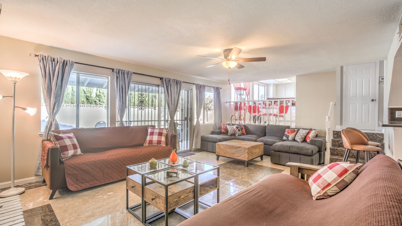 Photo of Livingroom in Canyon Gate