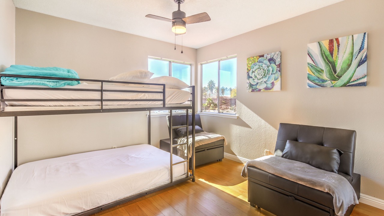 Photo of Bedroom in Canyon Gate