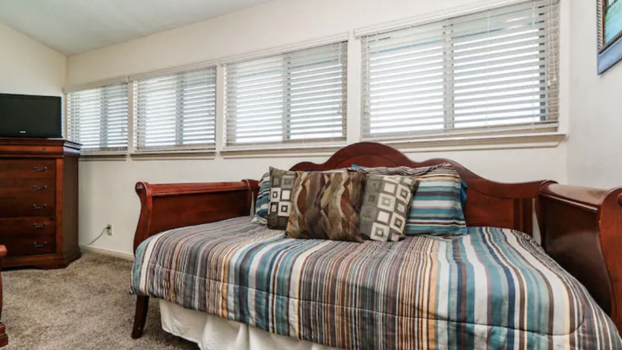 Photo of Bedroom in Seven Coves