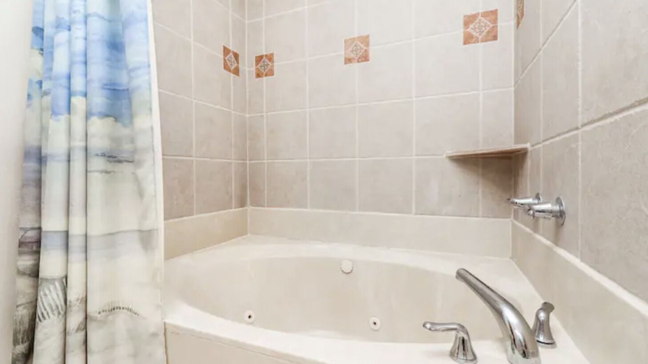 Photo of Bathroom in Seven Coves
