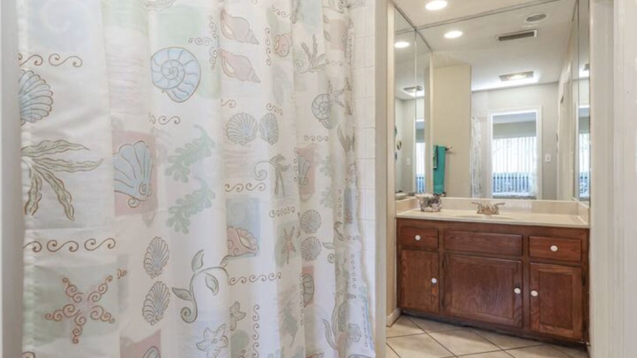 Photo of Bathroom in Seven Coves