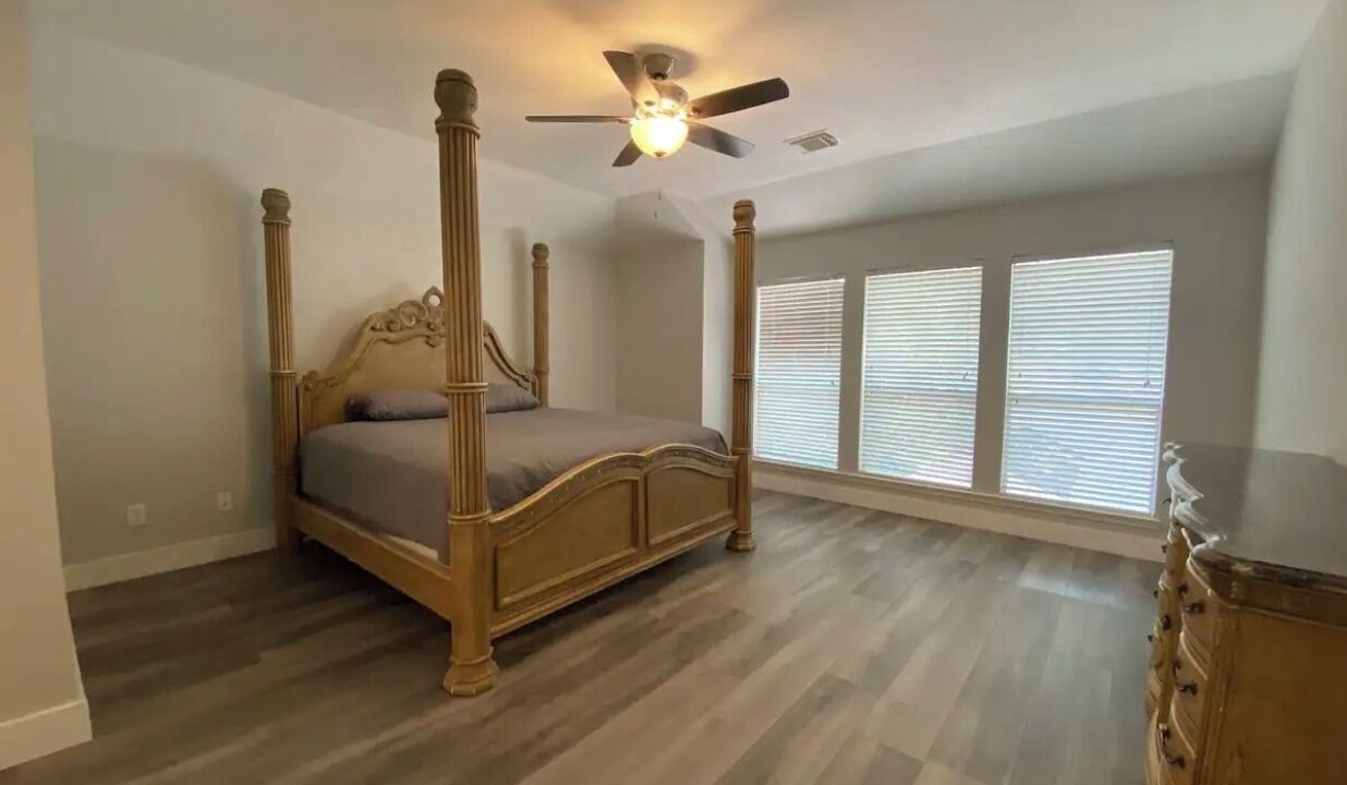 Photo of Bedroom in Alden Bridge