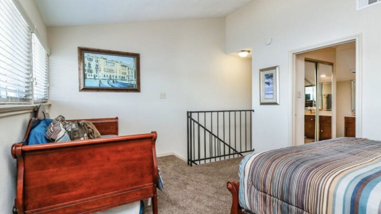 Photo of Bedroom in Seven Coves