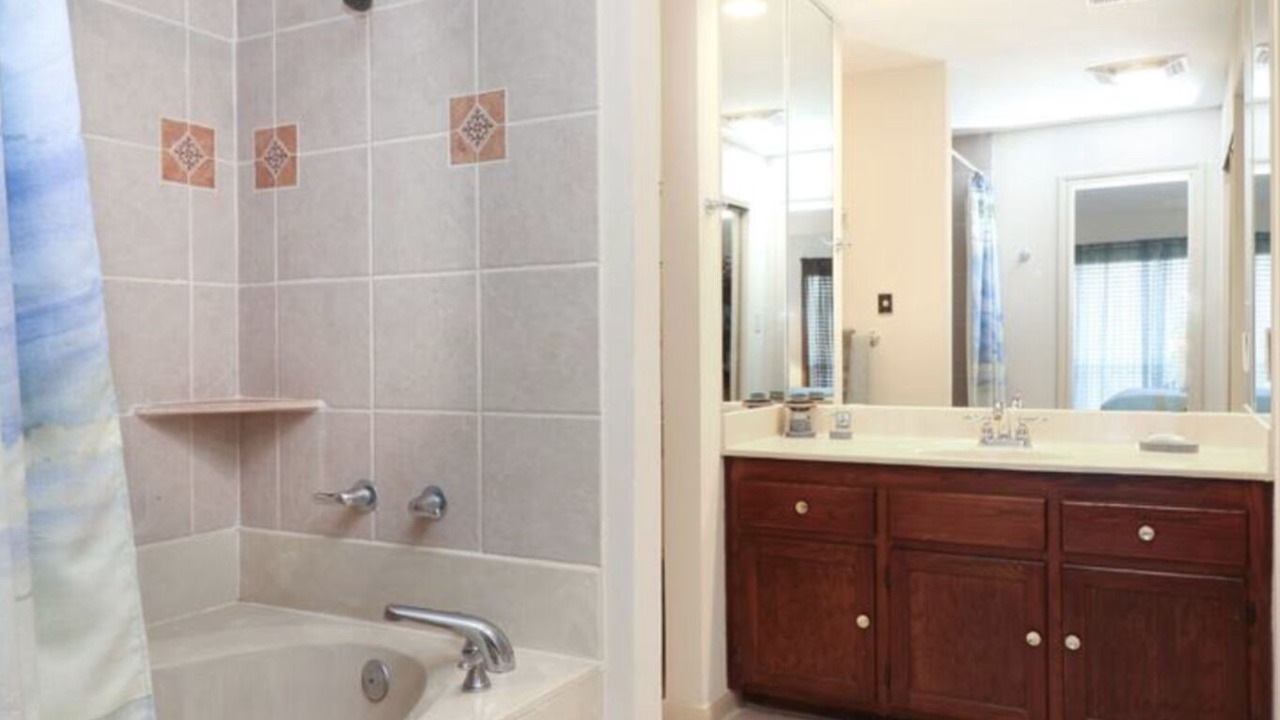 Photo of Bathroom in Seven Coves