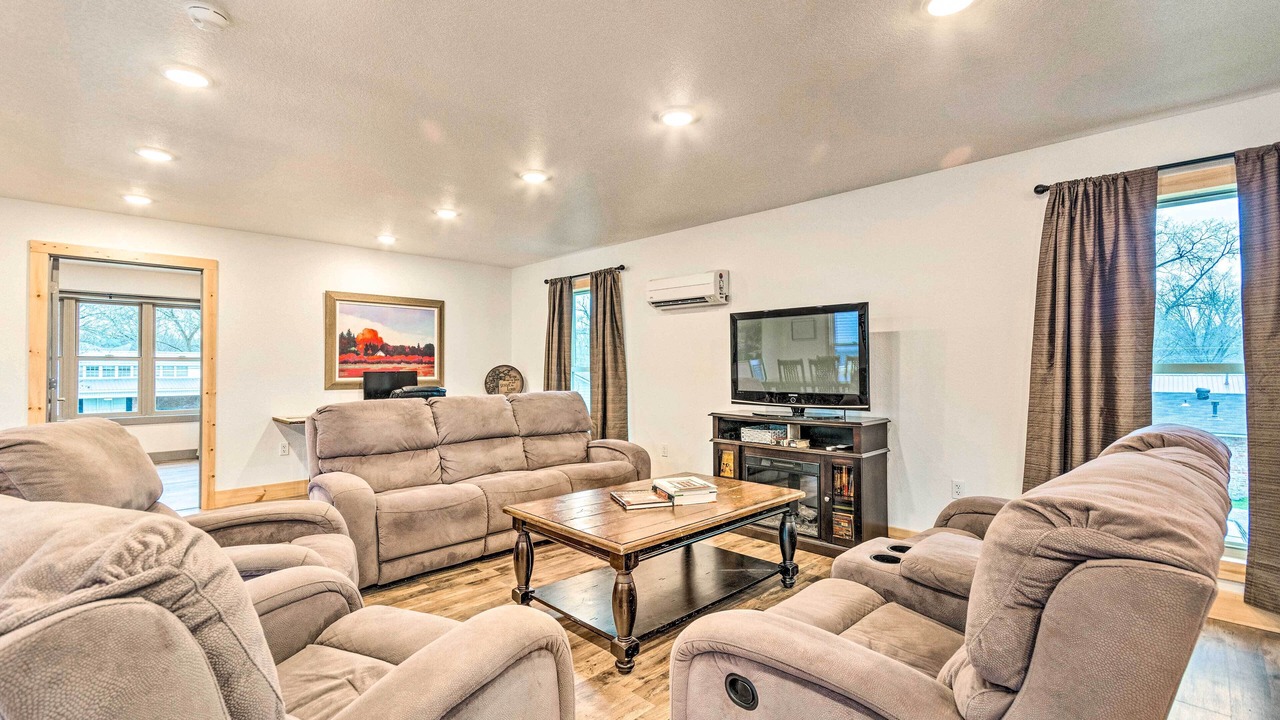 Photo of Livingroom in Russellville