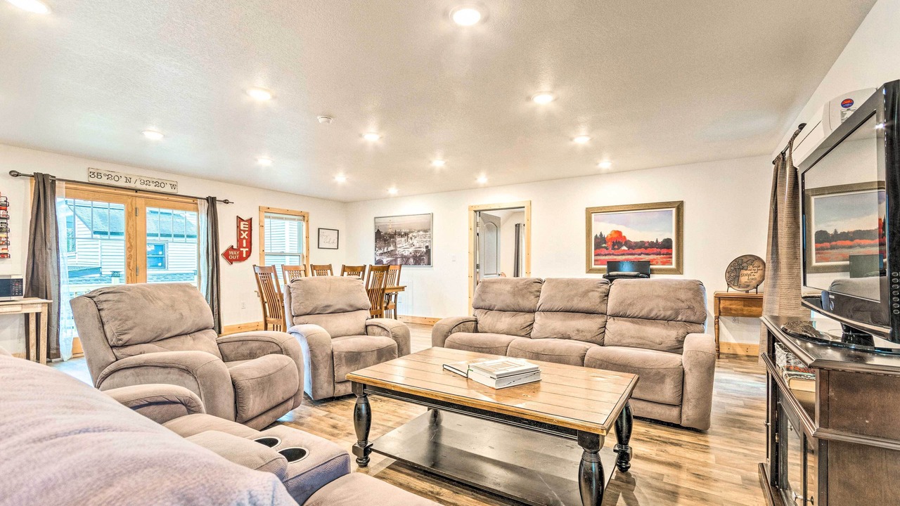 Photo of Livingroom in Russellville