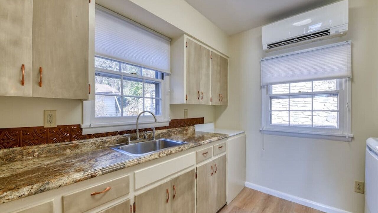 Photo of Bedroom in Lake Junaluska