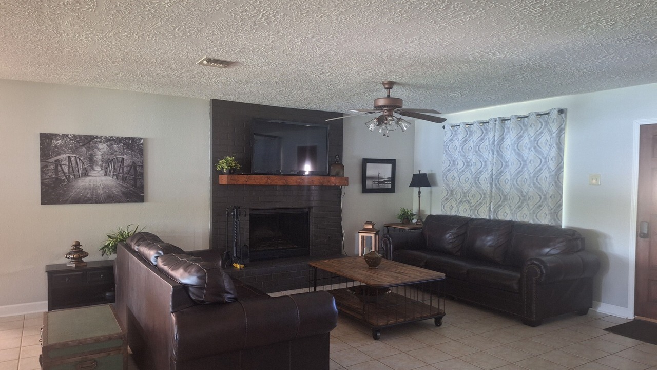 Photo of Livingroom in Willis