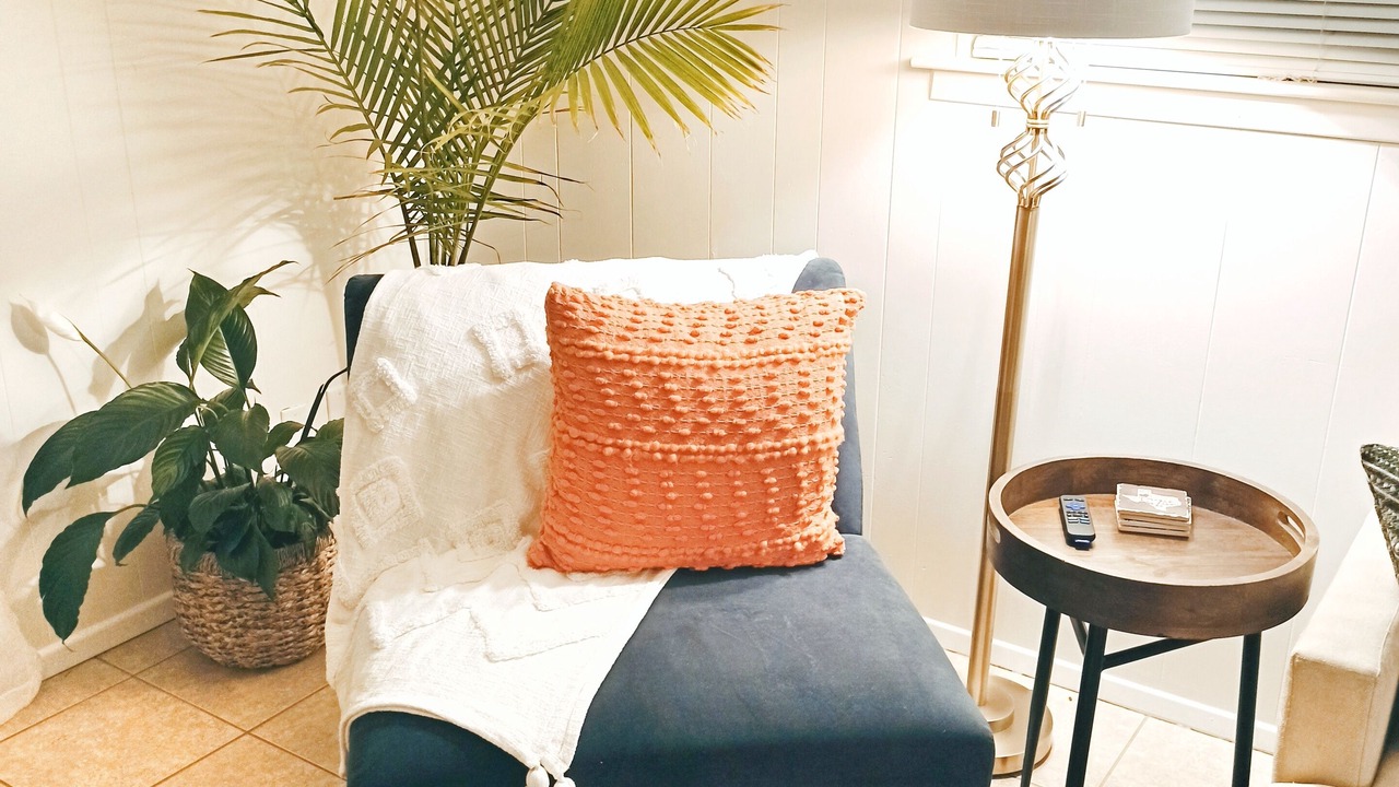 Photo of Livingroom in Apache Shores