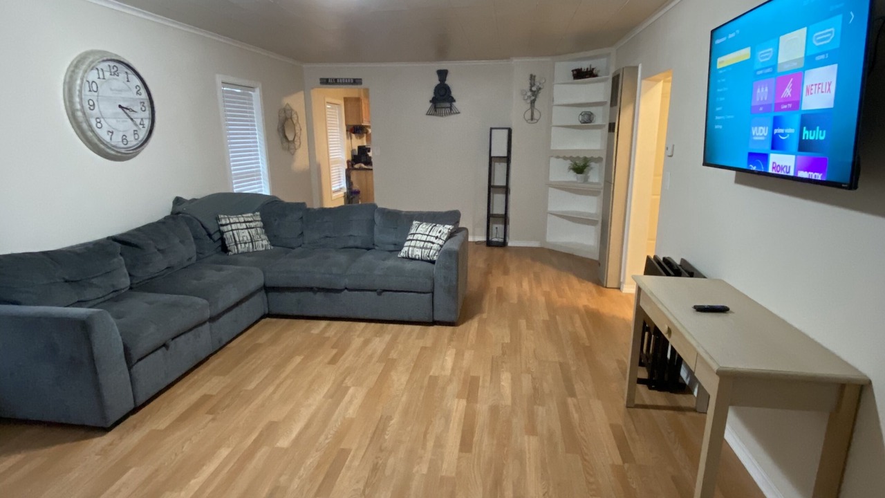 Photo of Livingroom in Albany