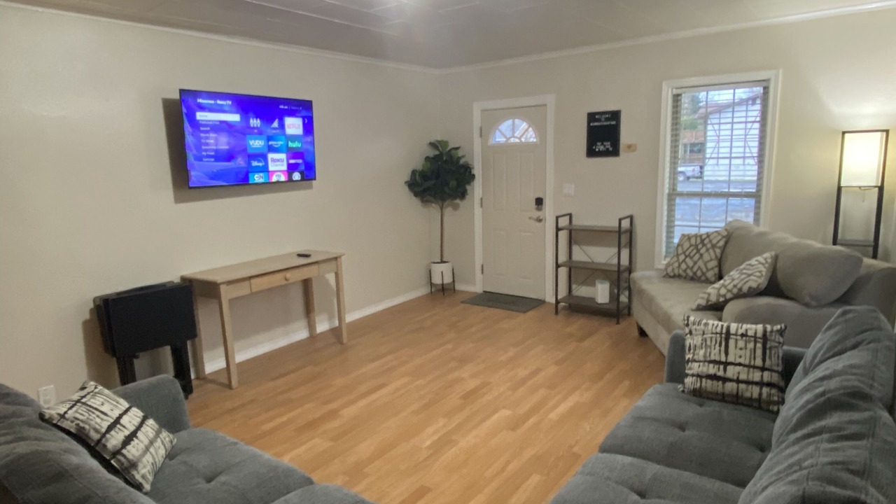 Photo of Livingroom in Albany