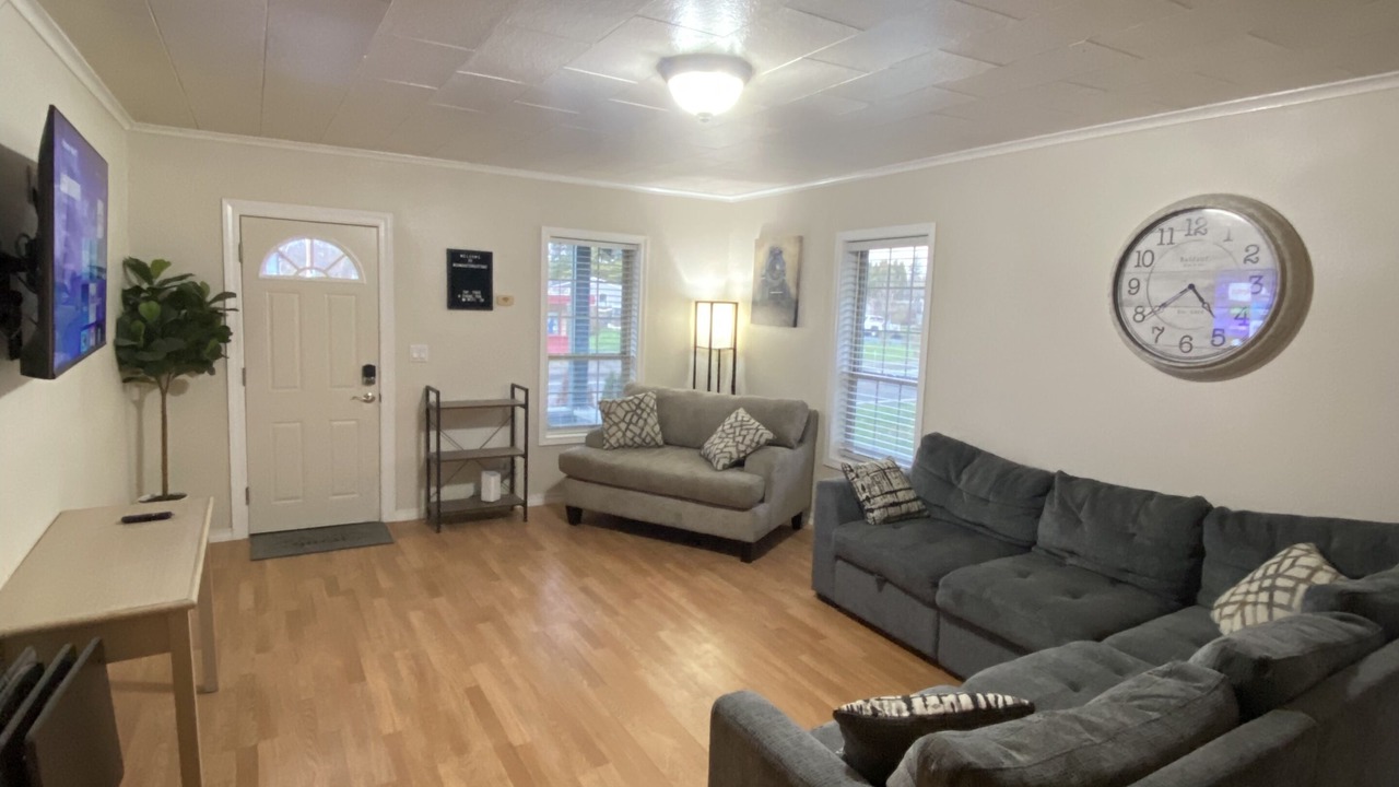 Photo of Livingroom in Albany
