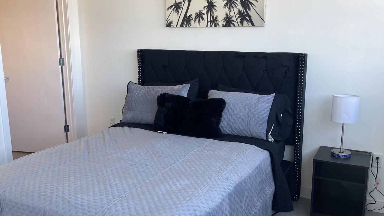 Photo of Bedroom in Midtown