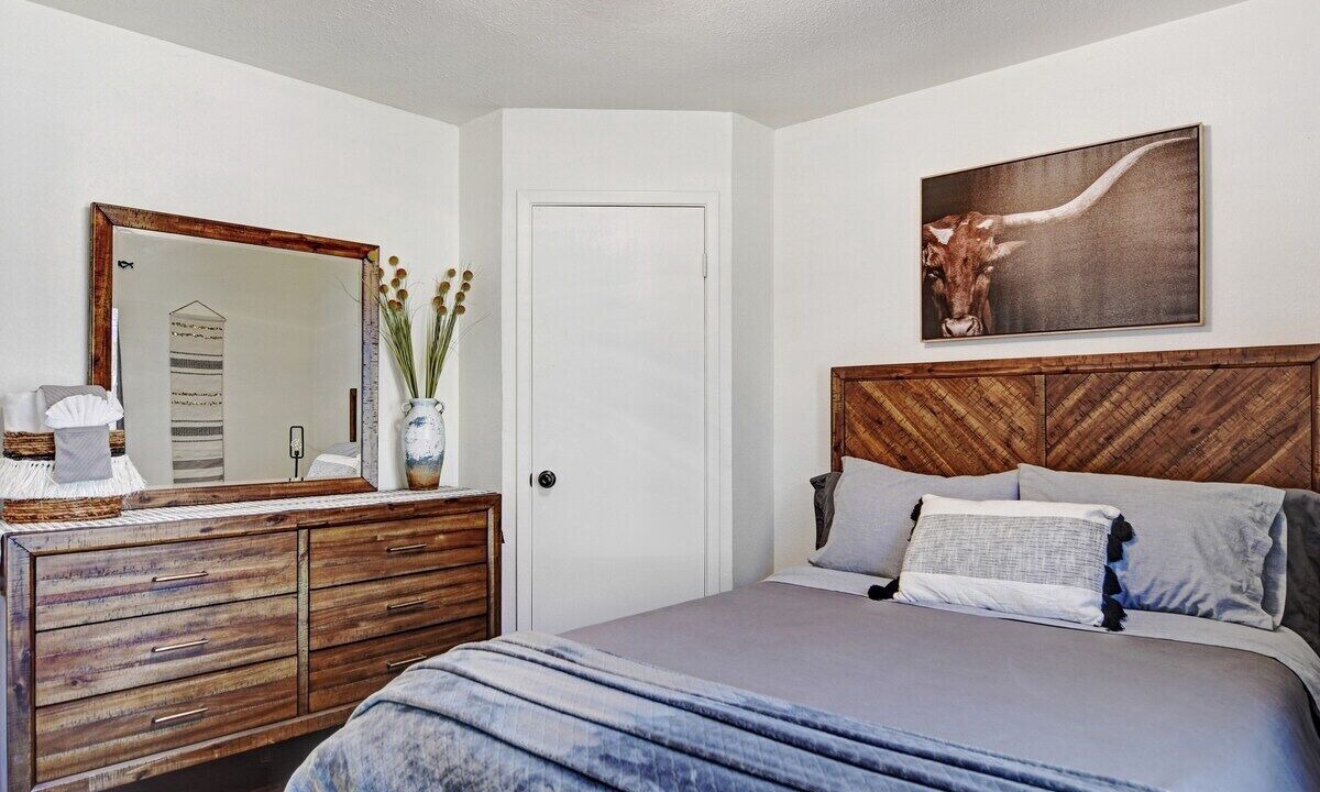 Photo of Bedroom in Santa Rosa