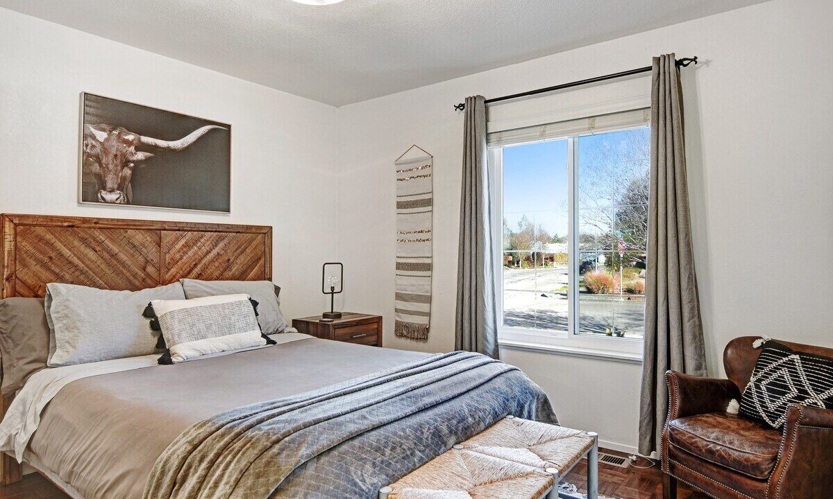 Photo of Bedroom in Santa Rosa