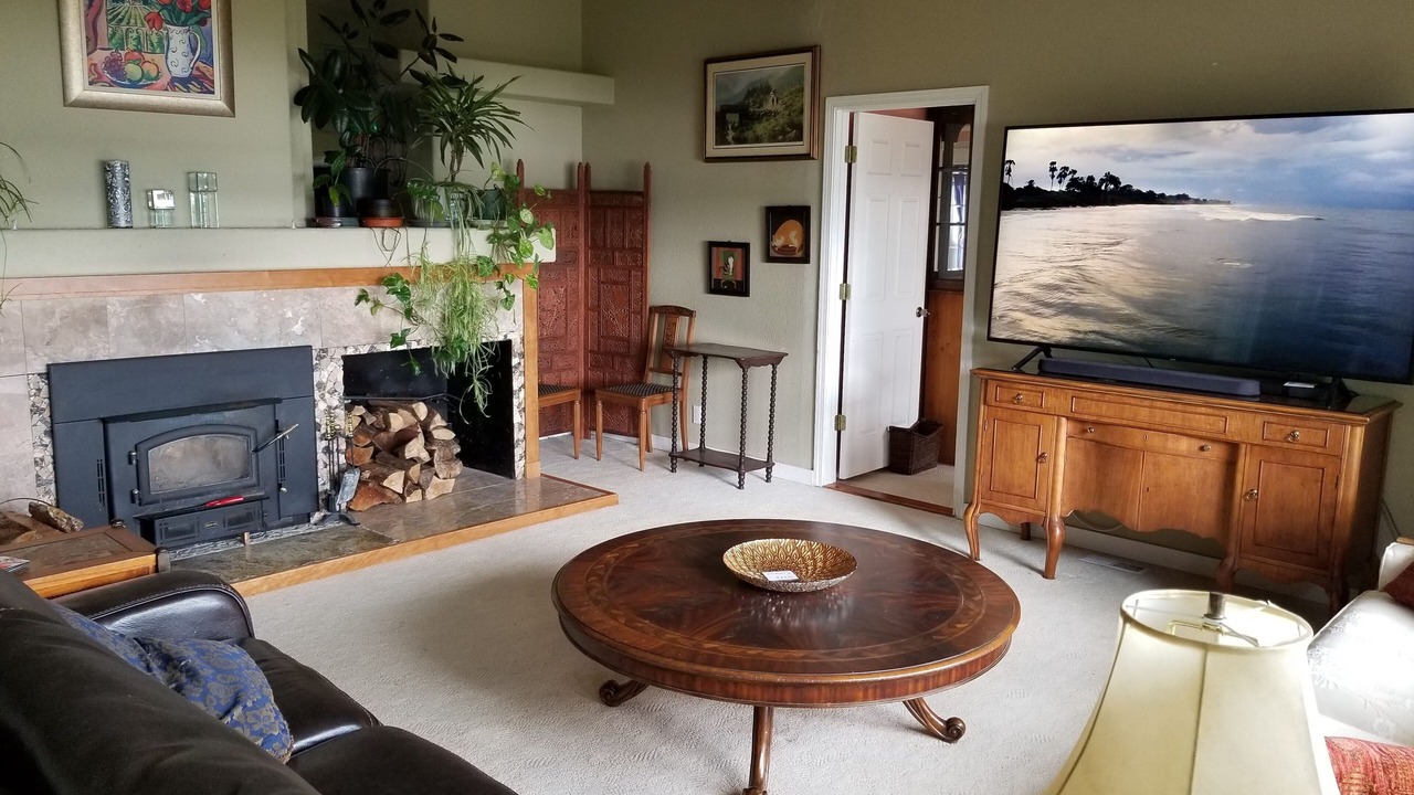 Photo of Livingroom in Kingston