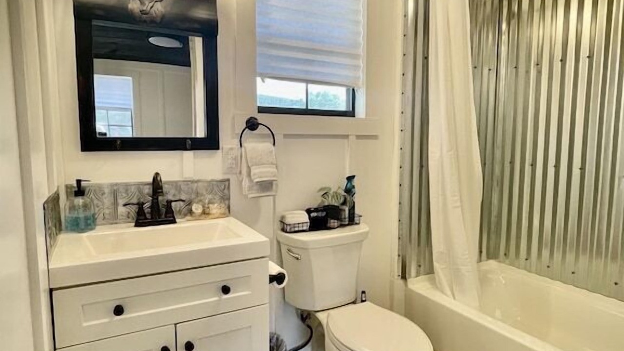Photo of Bathroom in Leakey