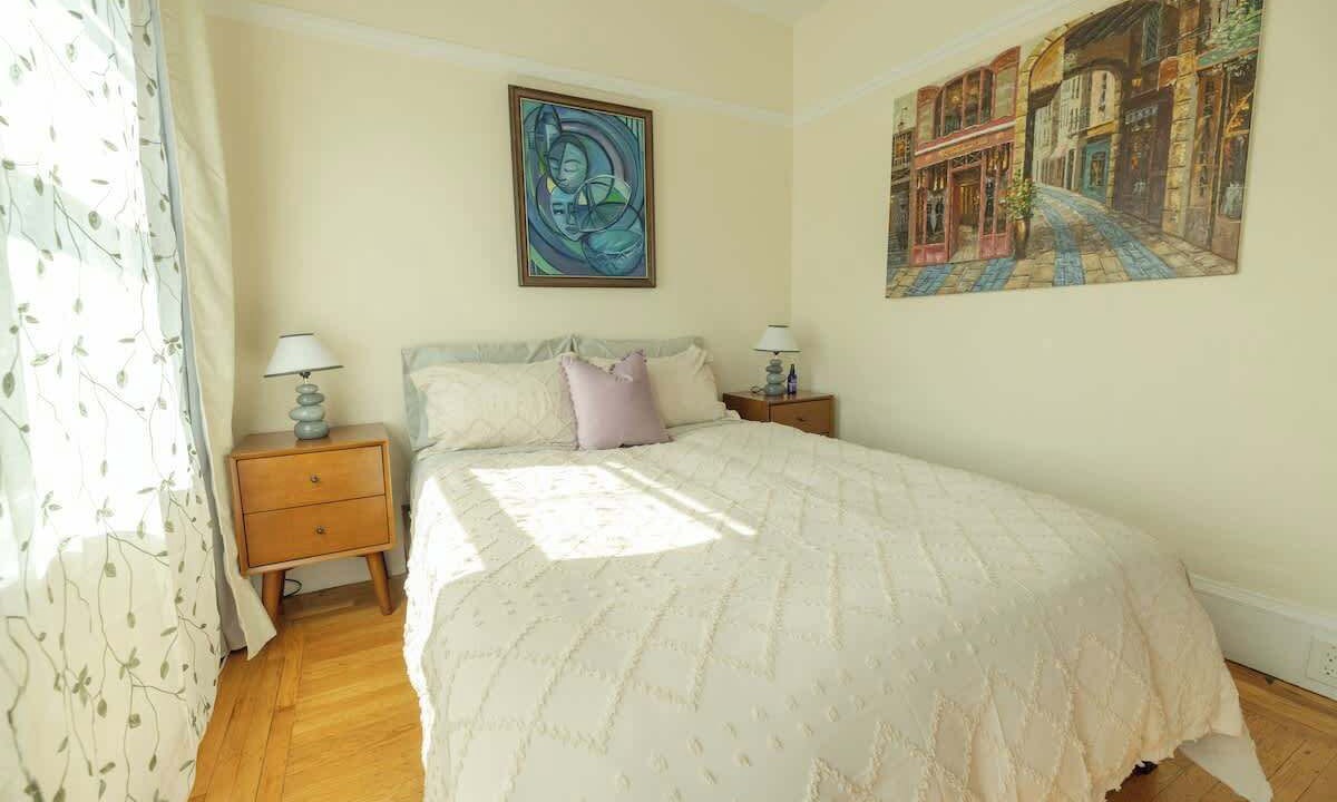 Photo of Bedroom in Fairview Park