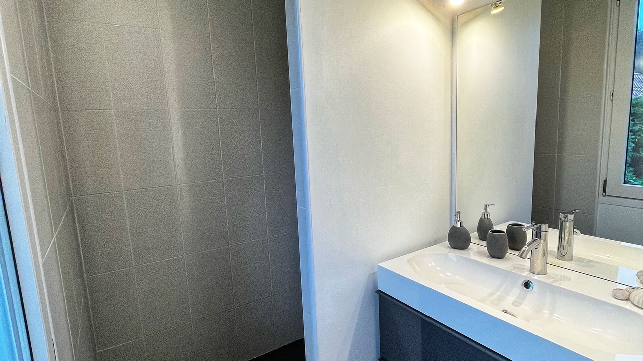 Photo of Bathroom in Laroque-d'Olmes