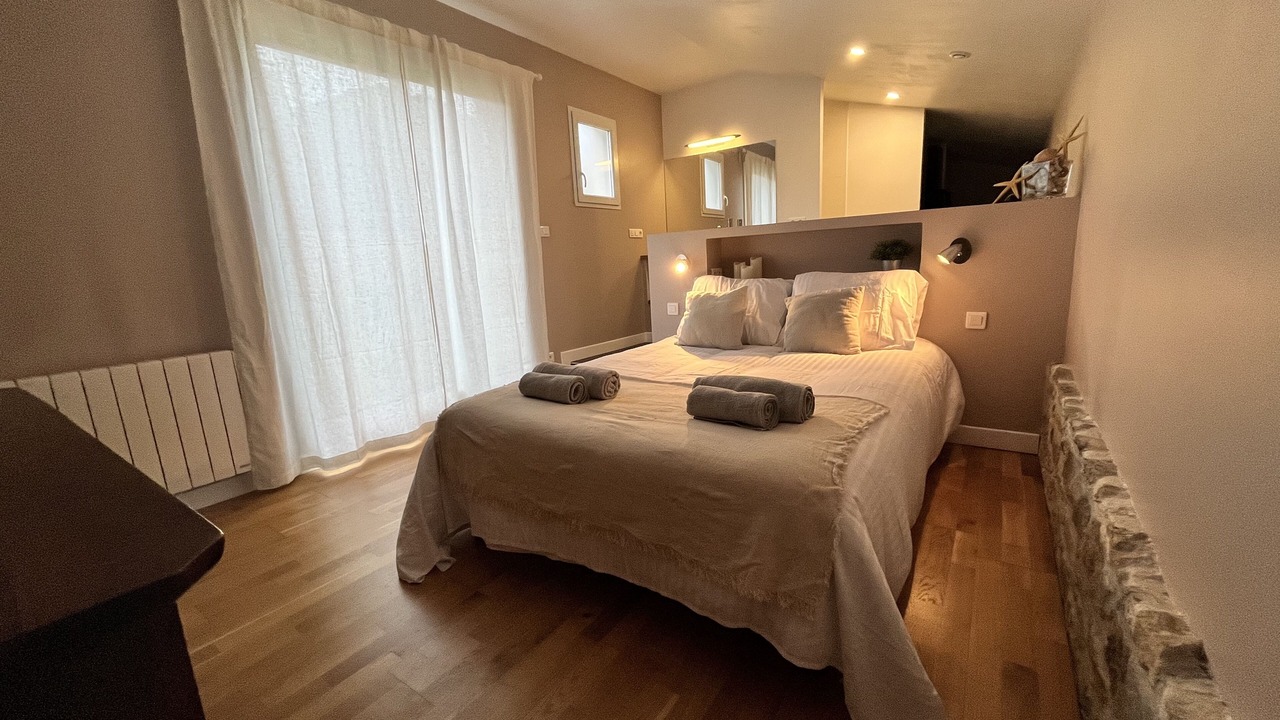 Photo of Bedroom in Laroque-d'Olmes