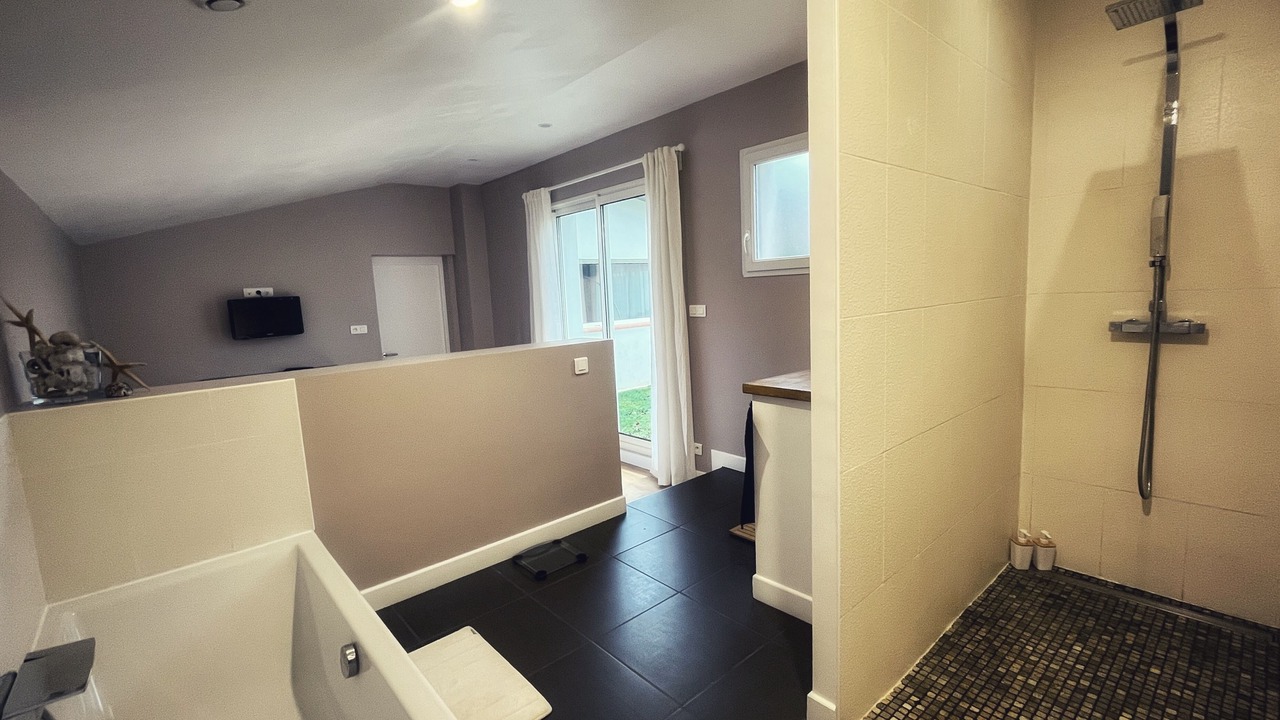Photo of Bathroom in Laroque-d'Olmes